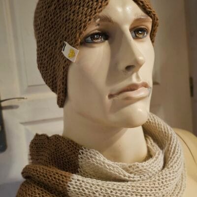 Ensemble bonnet et écharpe en fibre Suri de l'alpaga Satchi